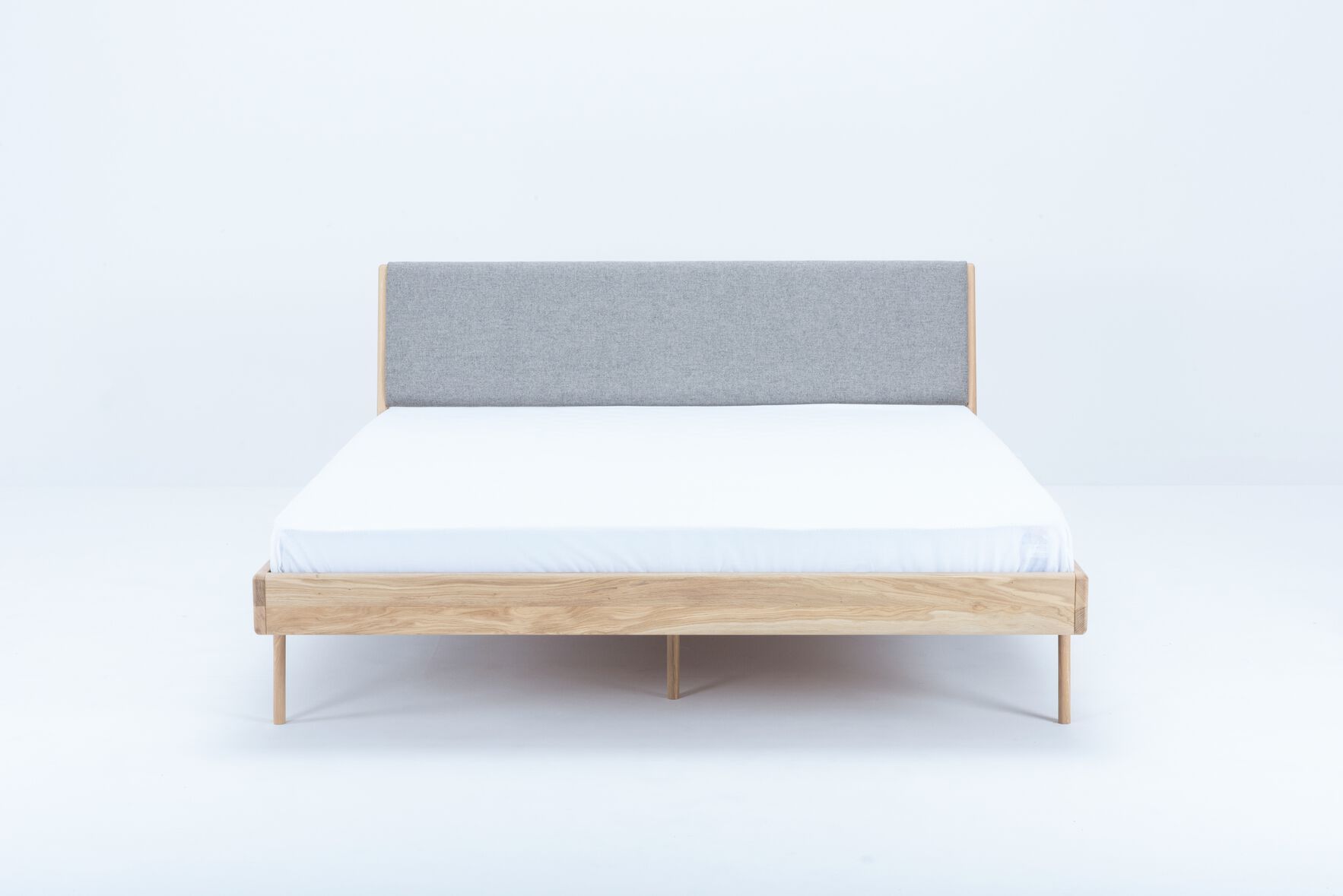 Дубовая двуспальная кровать Gazzda Fawn ARCH-00085993 - Вид №39