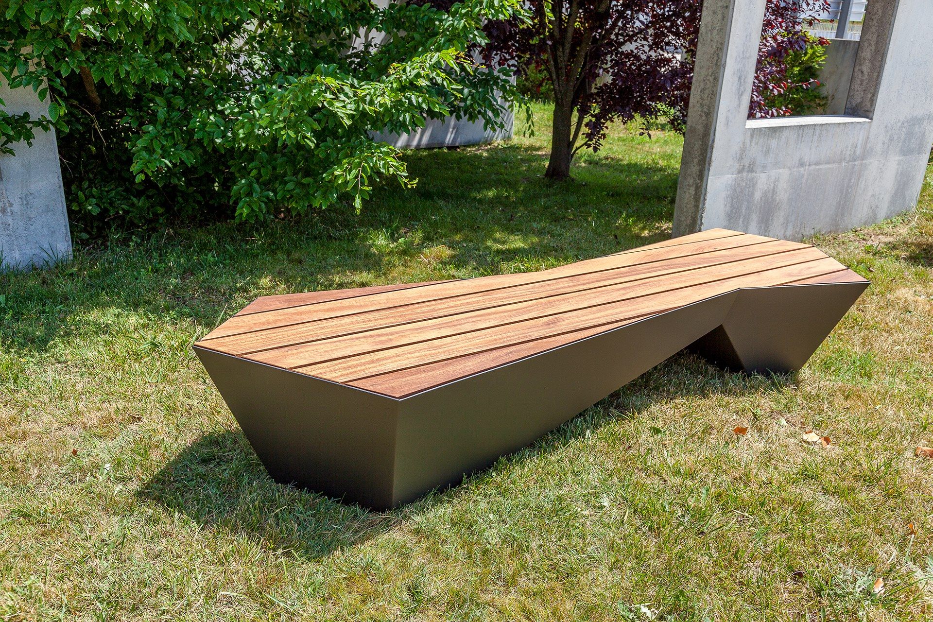 Железная и деревянная скамья SIT Skew ARCH-00043446 - Вид №3