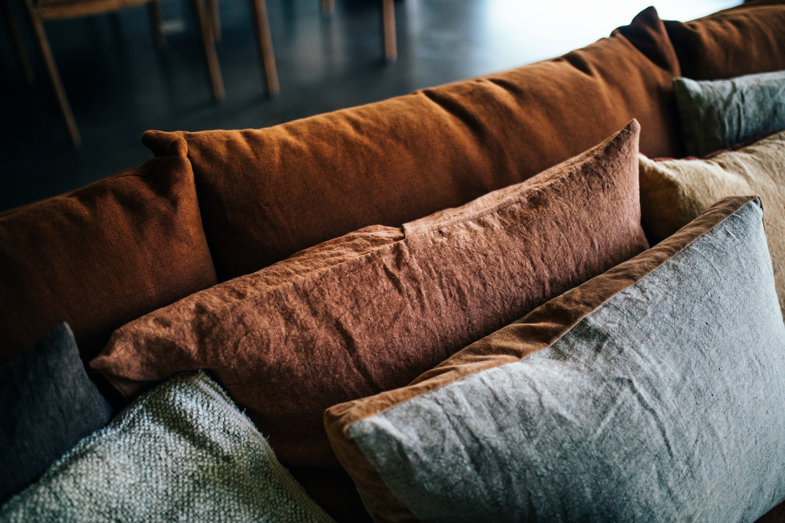 Прямоугольная однотонная льняная подушка POMAX BASICS ARCH-00153227 - Вид №8