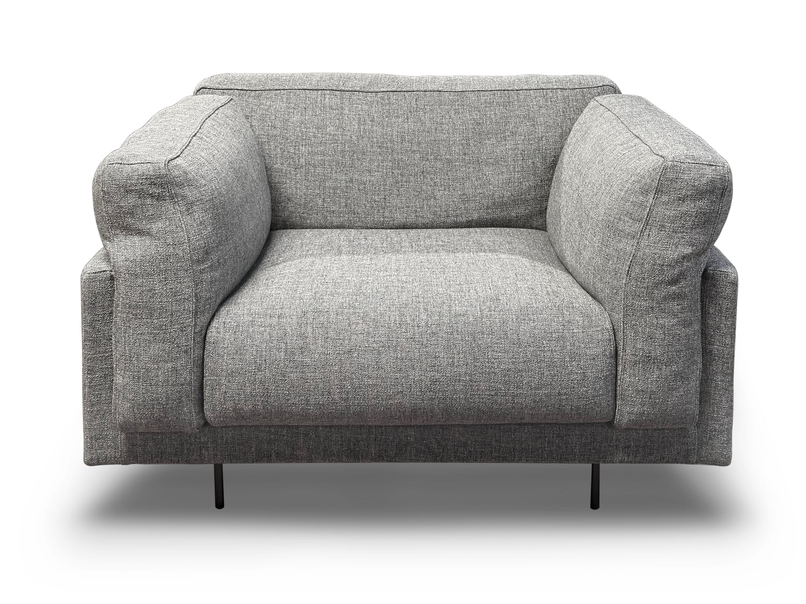 Тканевое кресло с подлокотниками Living Divani Echoo ARCH-00036337