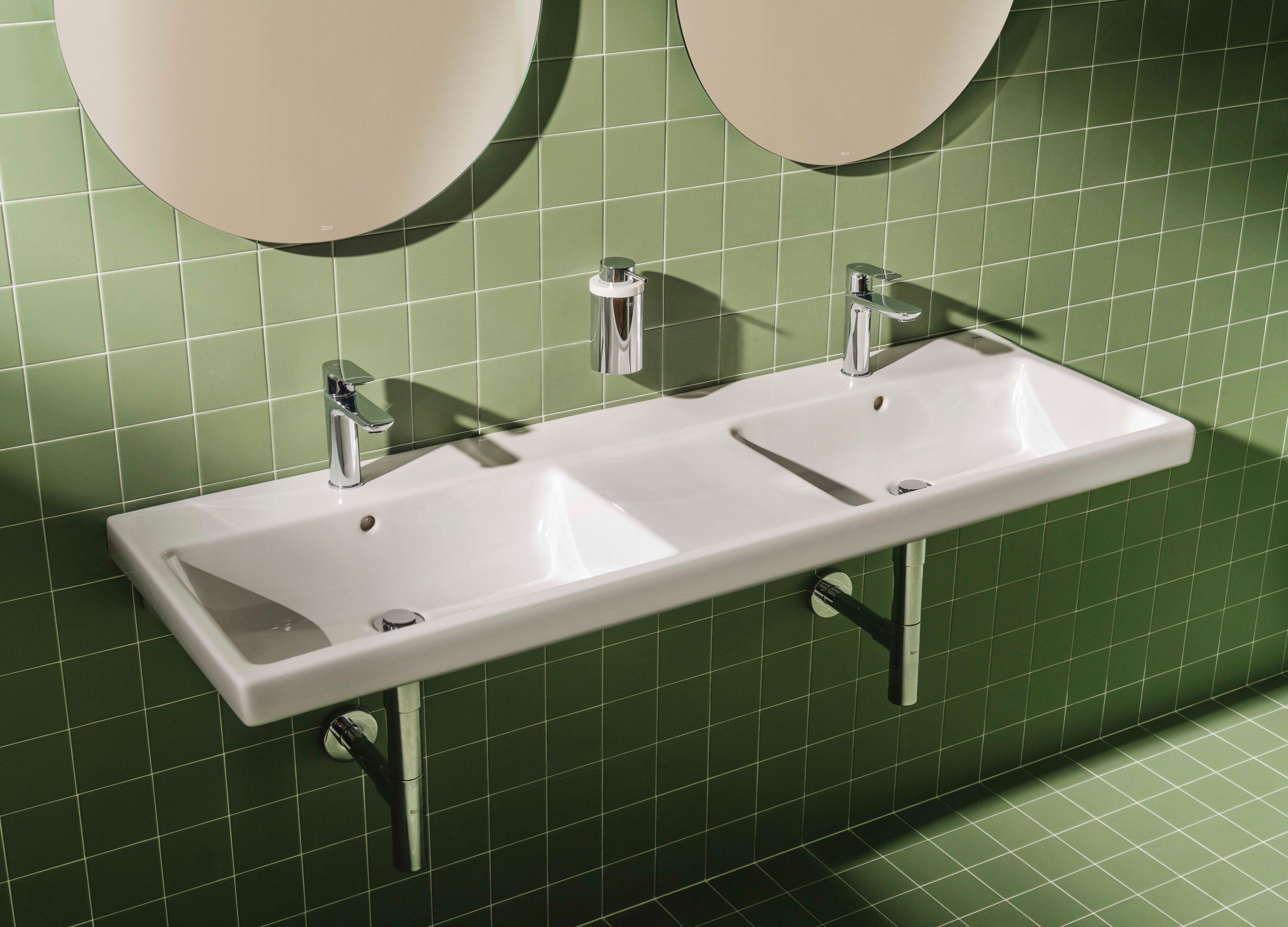 Металлический настенный дозатор мыла Roca Hotels ARCH-00135290 - Вид №8