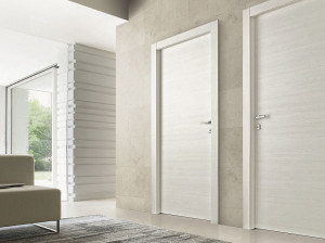 Деревянные распашные двери