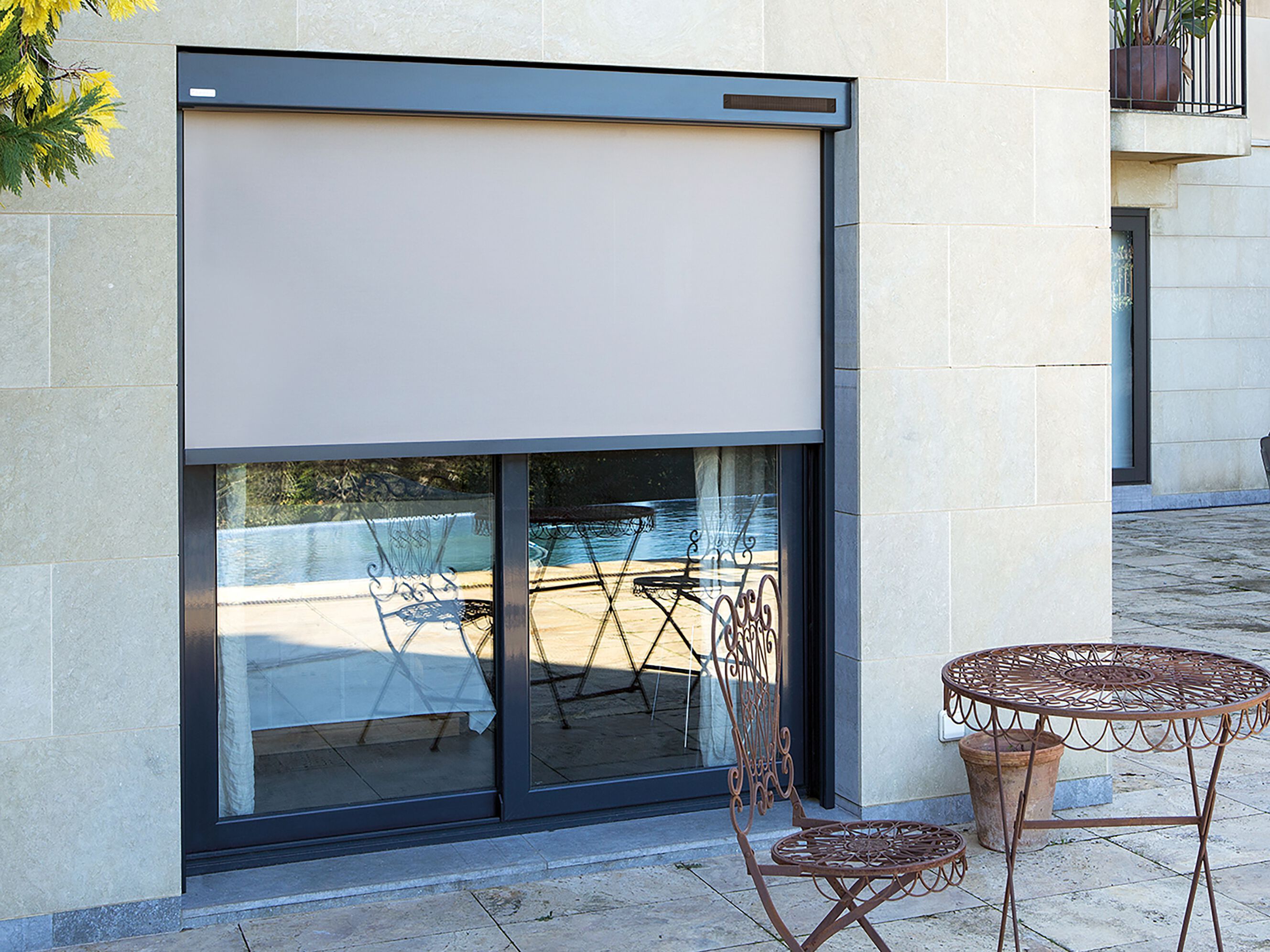 Тканевый моторизованный мусорный тент Bandalux B-BOX SOLAR ARCH-00134846