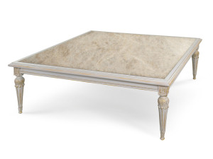 Деревянный низкий квадратный журнальный столик