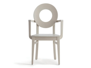 Стул из бука с подлокотниками