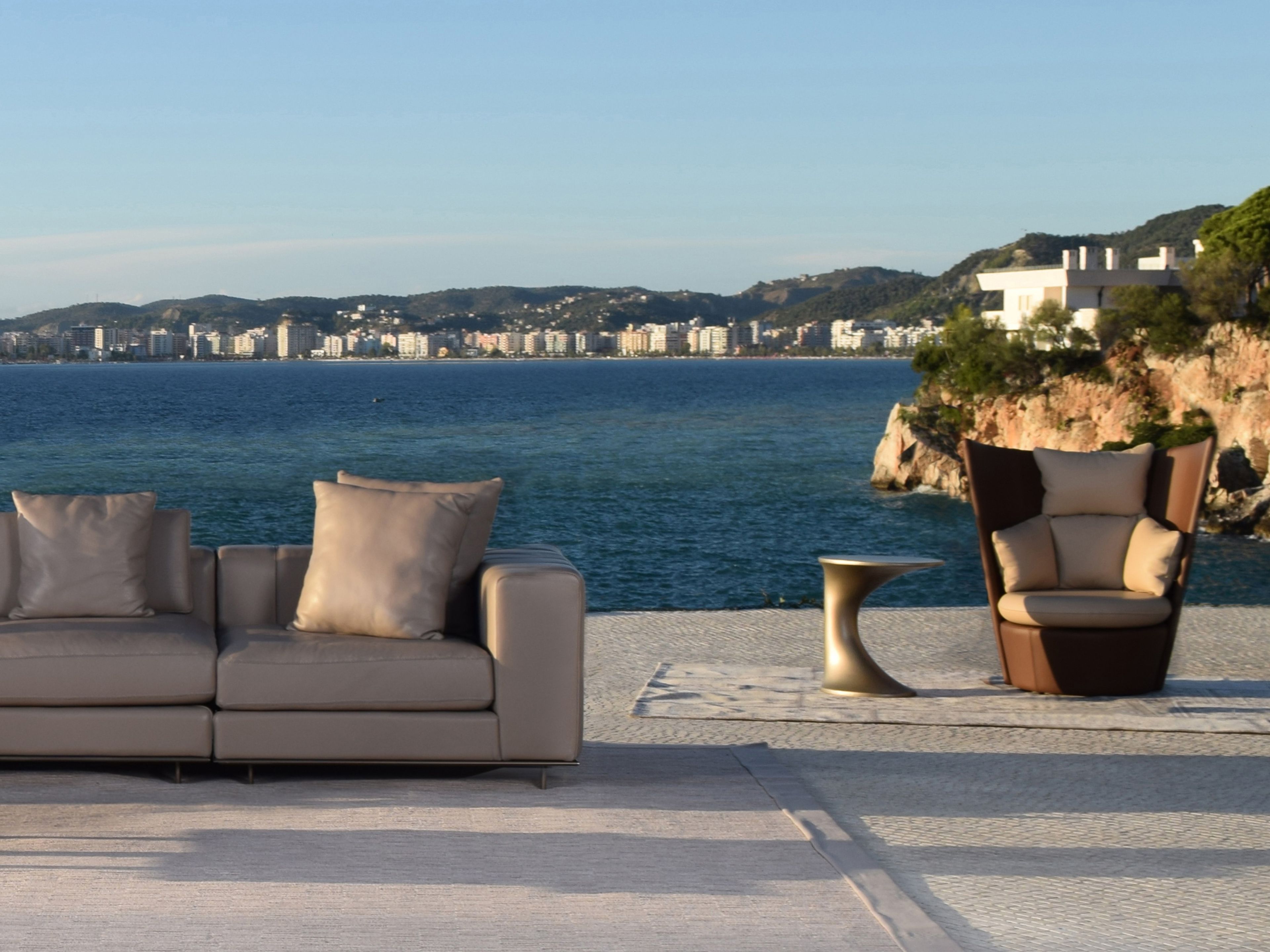 Тканевое кресло с высокой спинкой и подставкой для ног ABLE ZOE ARCH-00122522 - Вид №9