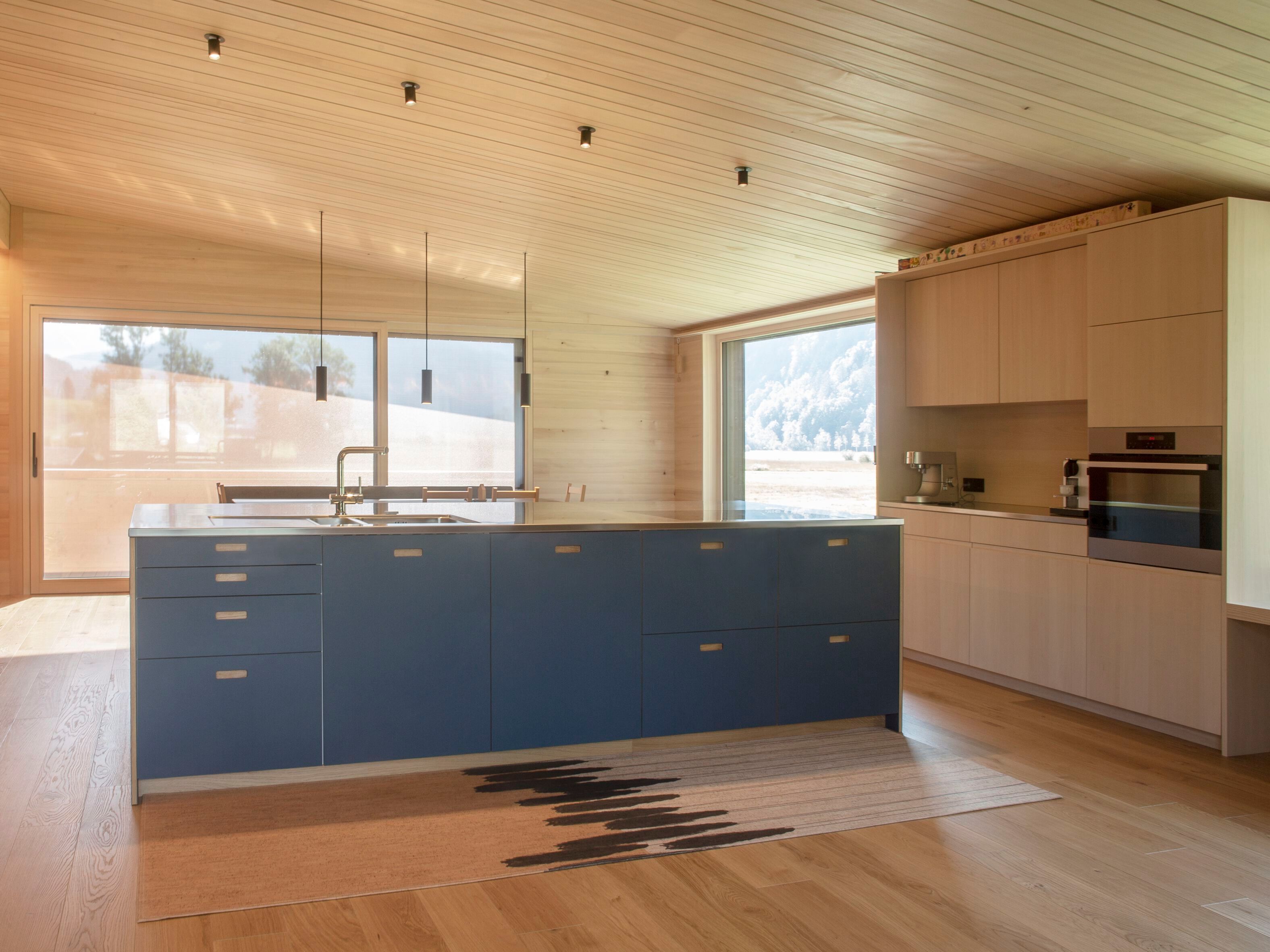 Встроенная кухня из линолеума с островом Neuvermoebelt КУХОННЫЕ СИСТЕМЫ SMART LINE ARCH-00097261