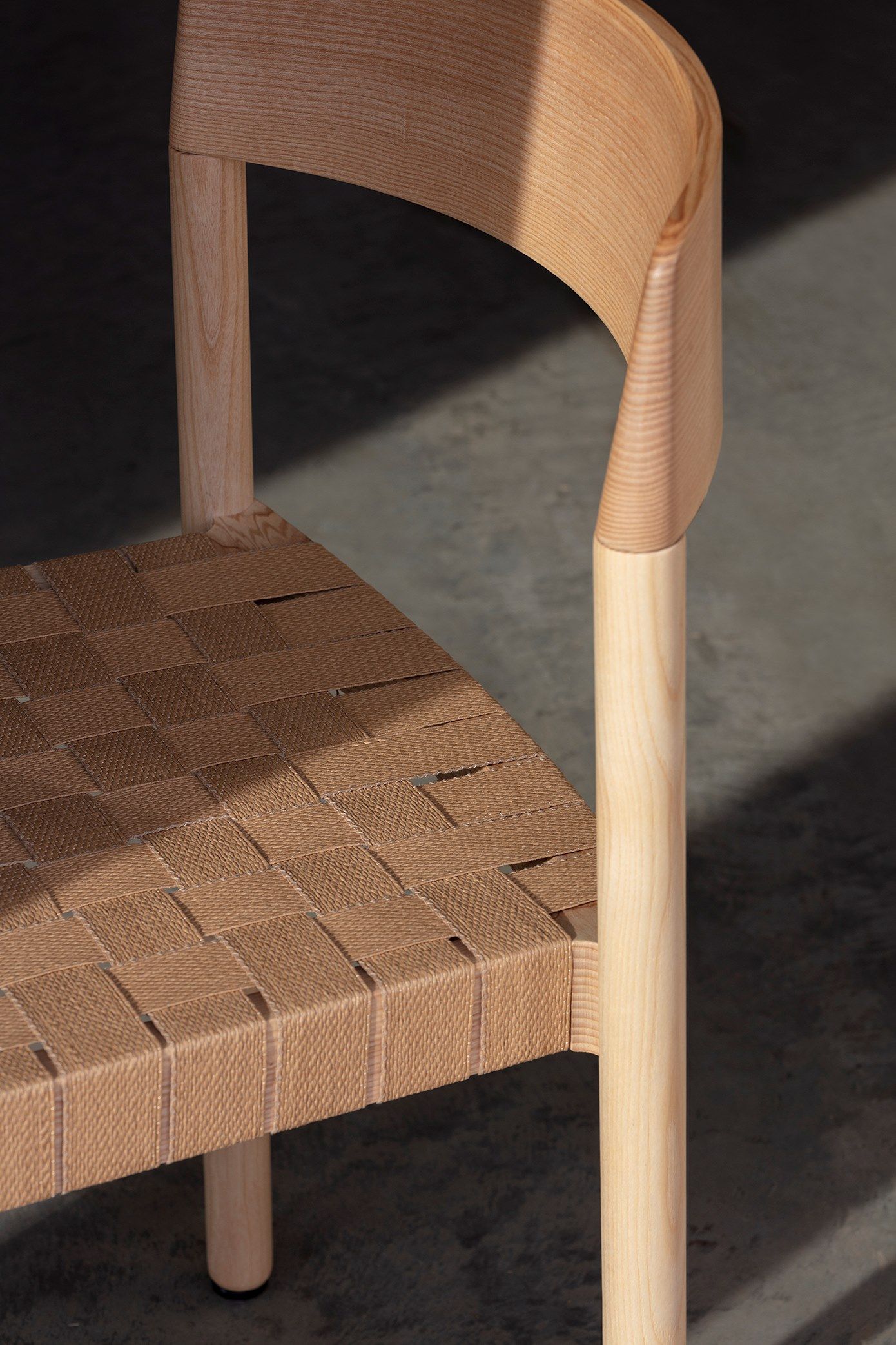 Штабелируемый стул из ясеня с плетеным сиденьем Vergés Nela ARCH-00125062 - Вид №3