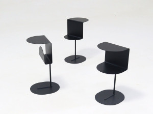 Стальной журнальный столик