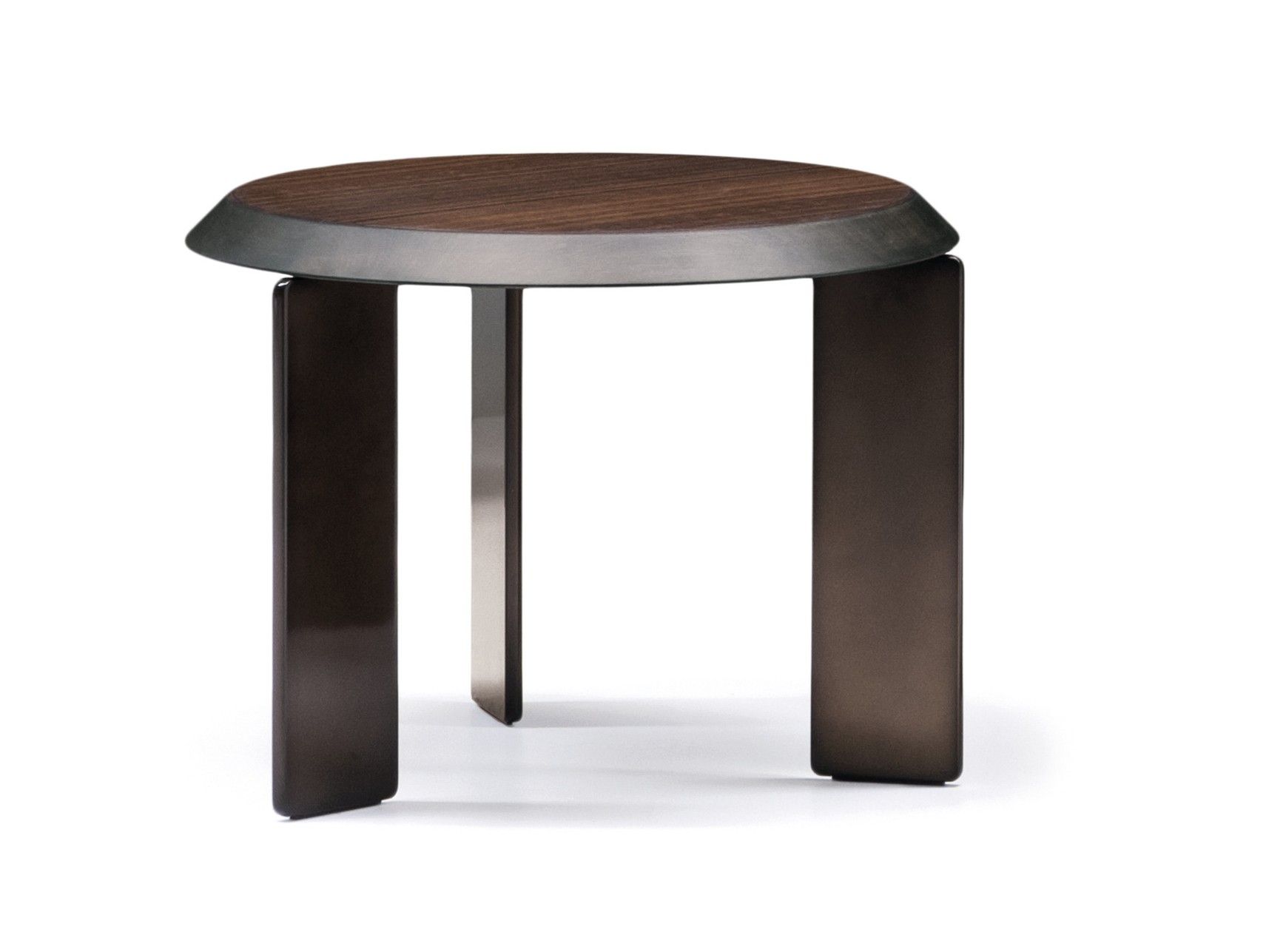 Круглый журнальный столик из эвкалипта и лака Minotti KEEL ARCH-00132168