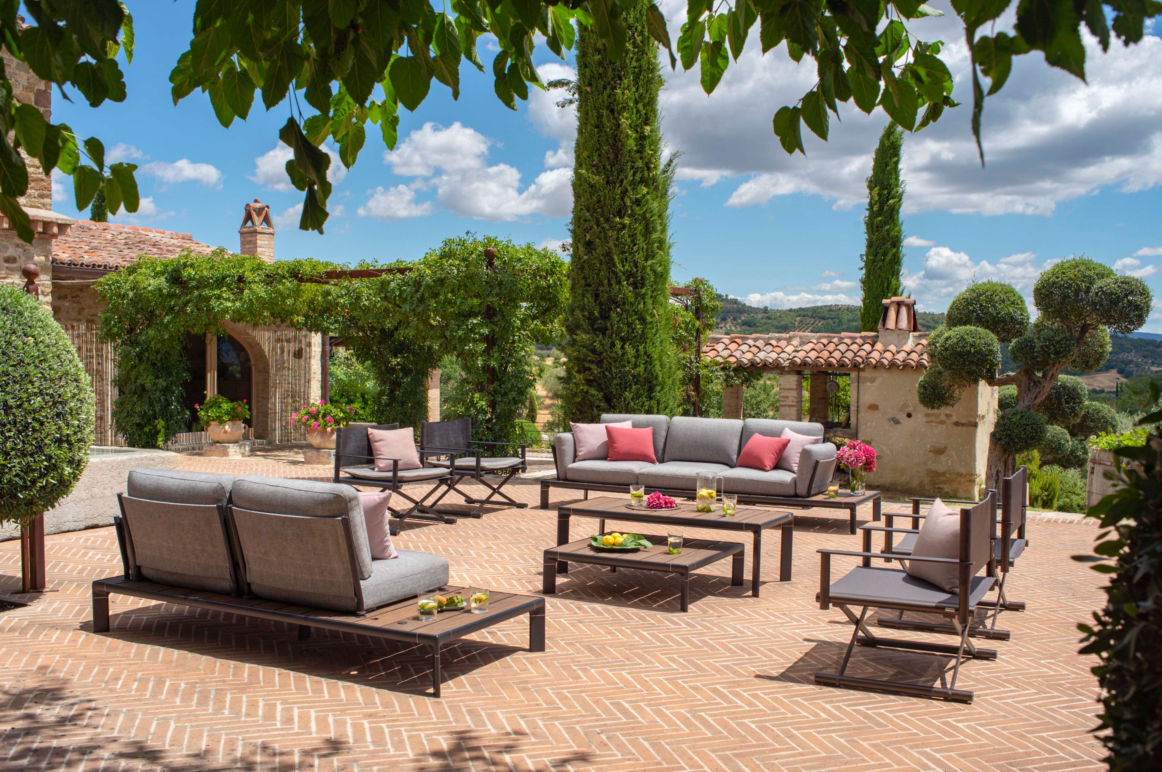 Тканевое садовое кресло с подлокотниками emu Tami ARCH-00079261 - Вид №1