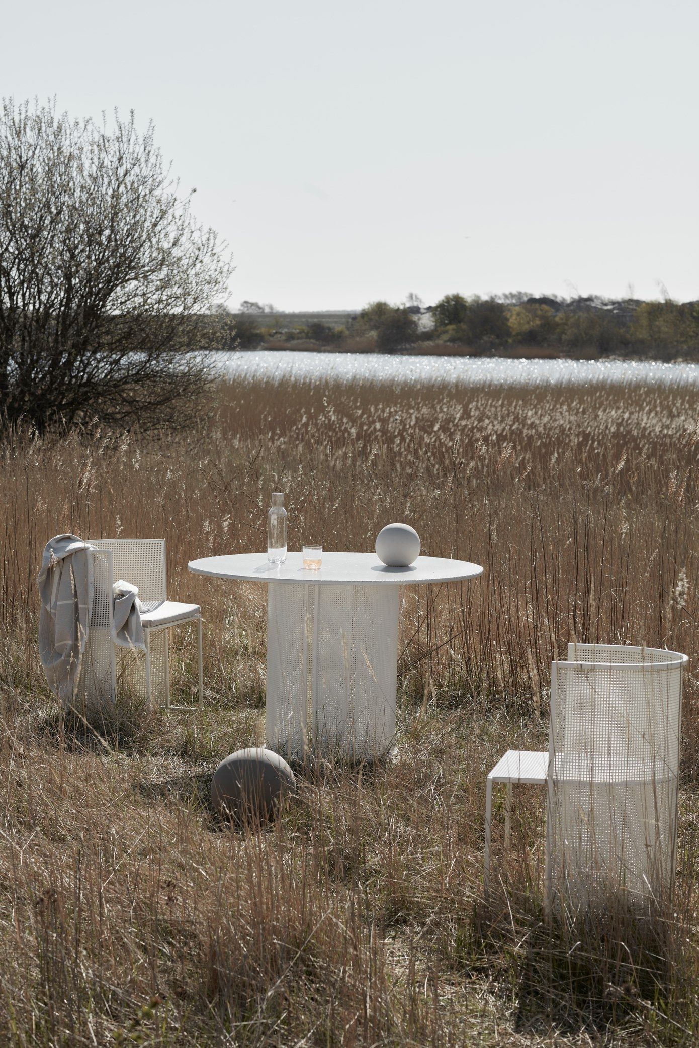 Круглый садовый стол из нержавеющей стали Kristina Dam Studio ARCH-00082078 - Вид №3