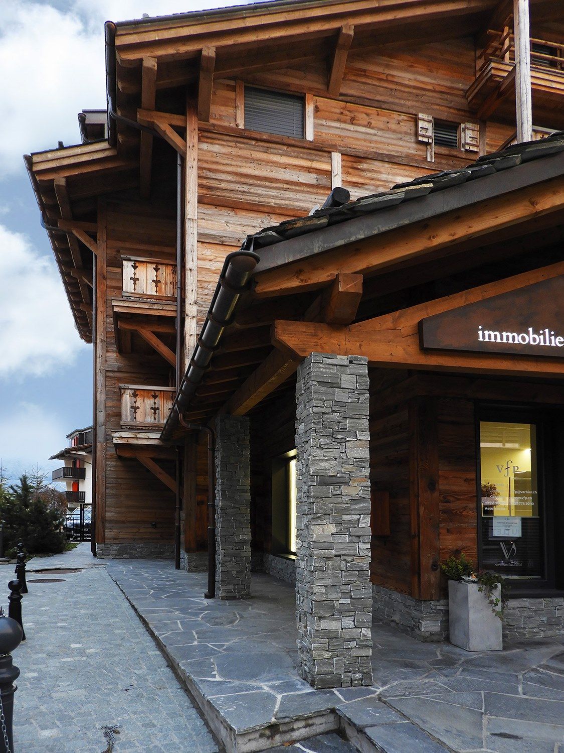 Натуральный каменный элемент для фасада B&B Rivestimenti Naturali камень ARCH-00006738 - Вид №31