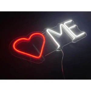 Неоновая вывеска PJ Neon Love Me 40x16 см нейтральный белый свет