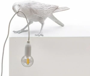 Seletti Светодиодная настольная лампа из смолы Bird lamp