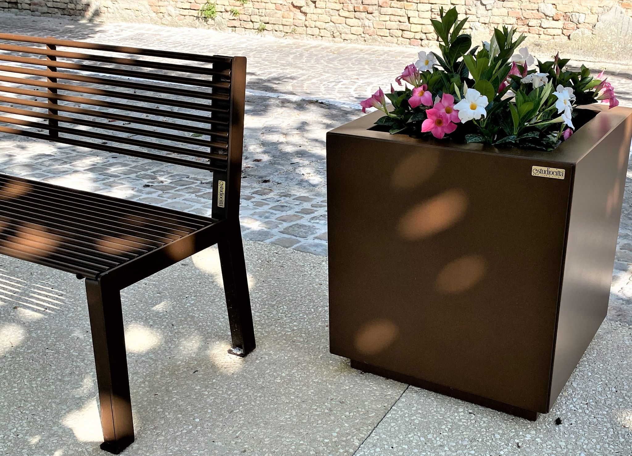 Квадратная стальная плантатор Studio Città QUADRA ARCH-00054020 - Вид №1