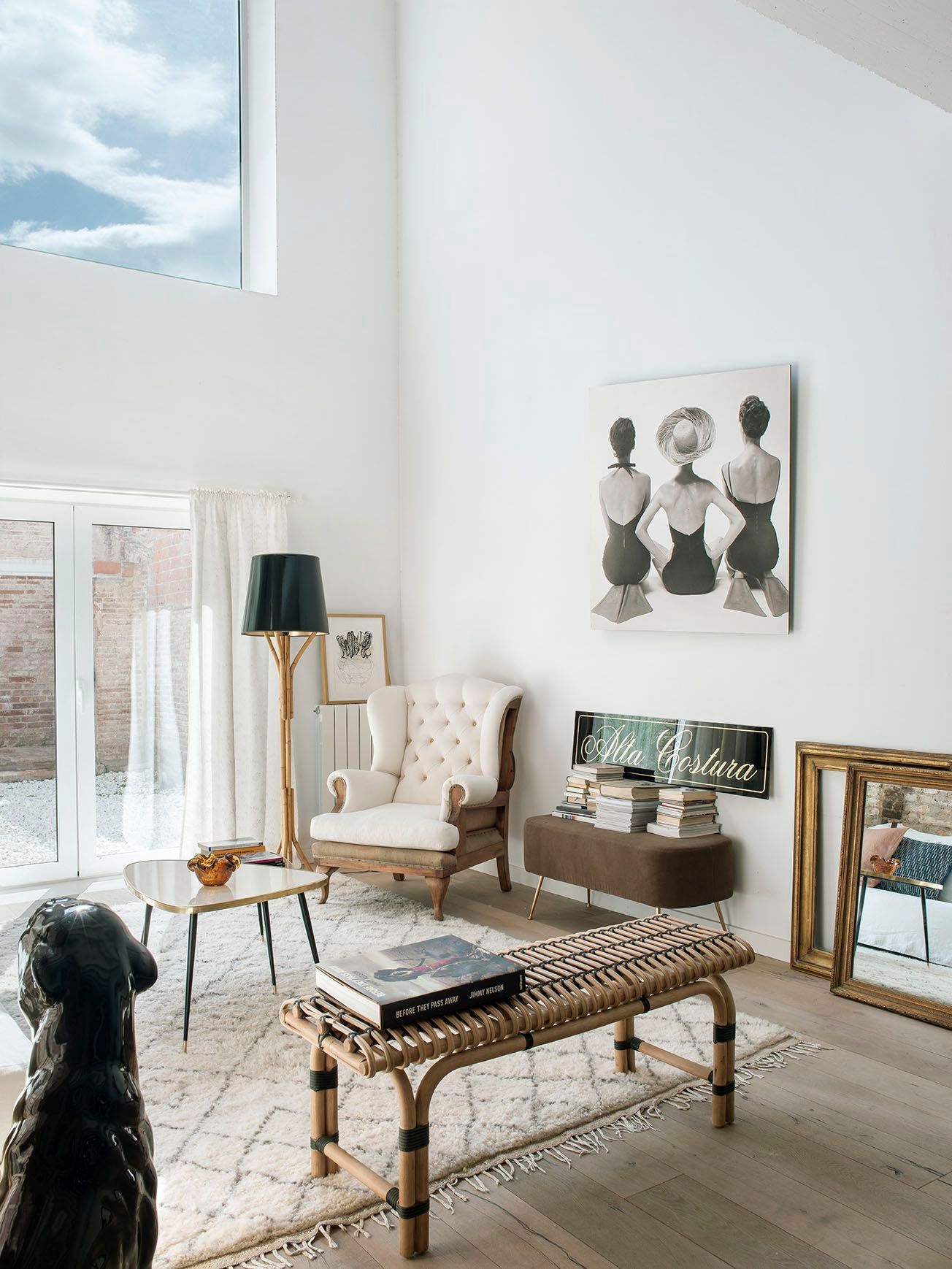 Журнальный столик из ламинированного стекла с полированным латунным профилем Jover+Valls Antique Boutique-Twist ARCH-00039988 - Вид №8