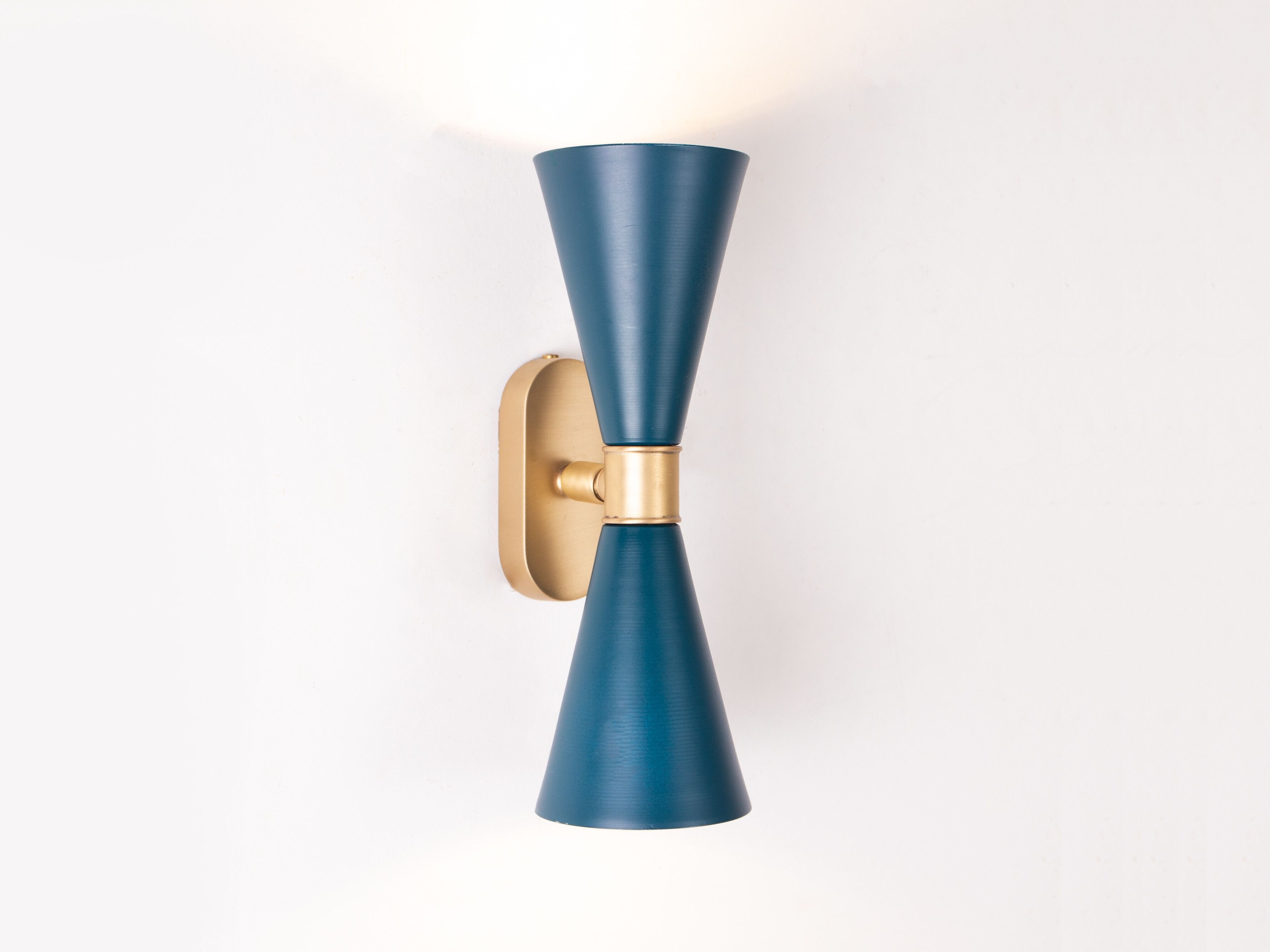 Регулируемый настенный светильник BRG ILLUMINAZIONE Вик ARCH-00014748