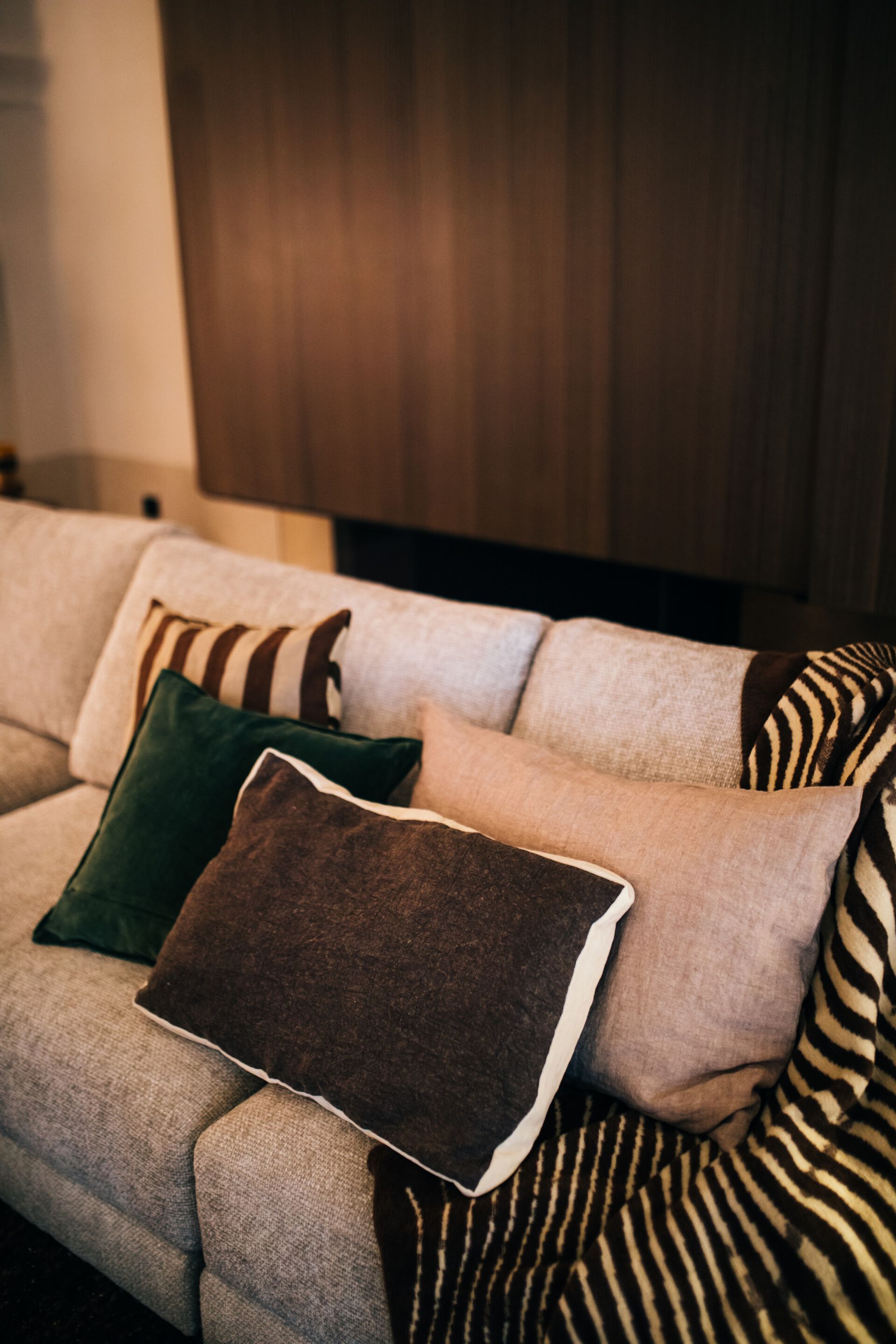 Прямоугольная однотонная льняная подушка POMAX BASICS ARCH-00153227 - Вид №31