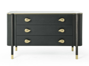 Деревянный комод