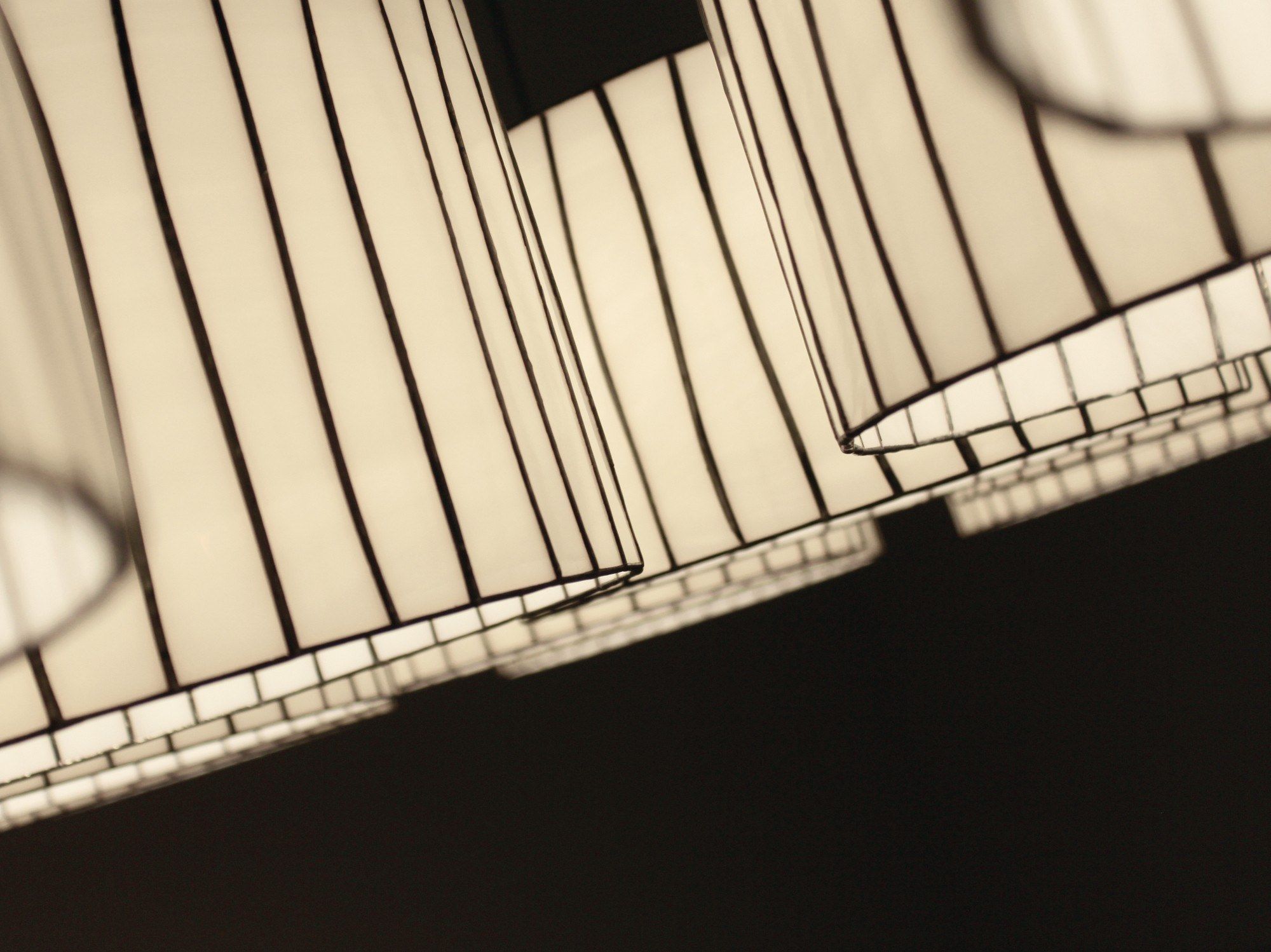 Стеклянный светодиодный подвесной светильник A-Emotional Light Curvas ARCH-00134627 - Вид №2