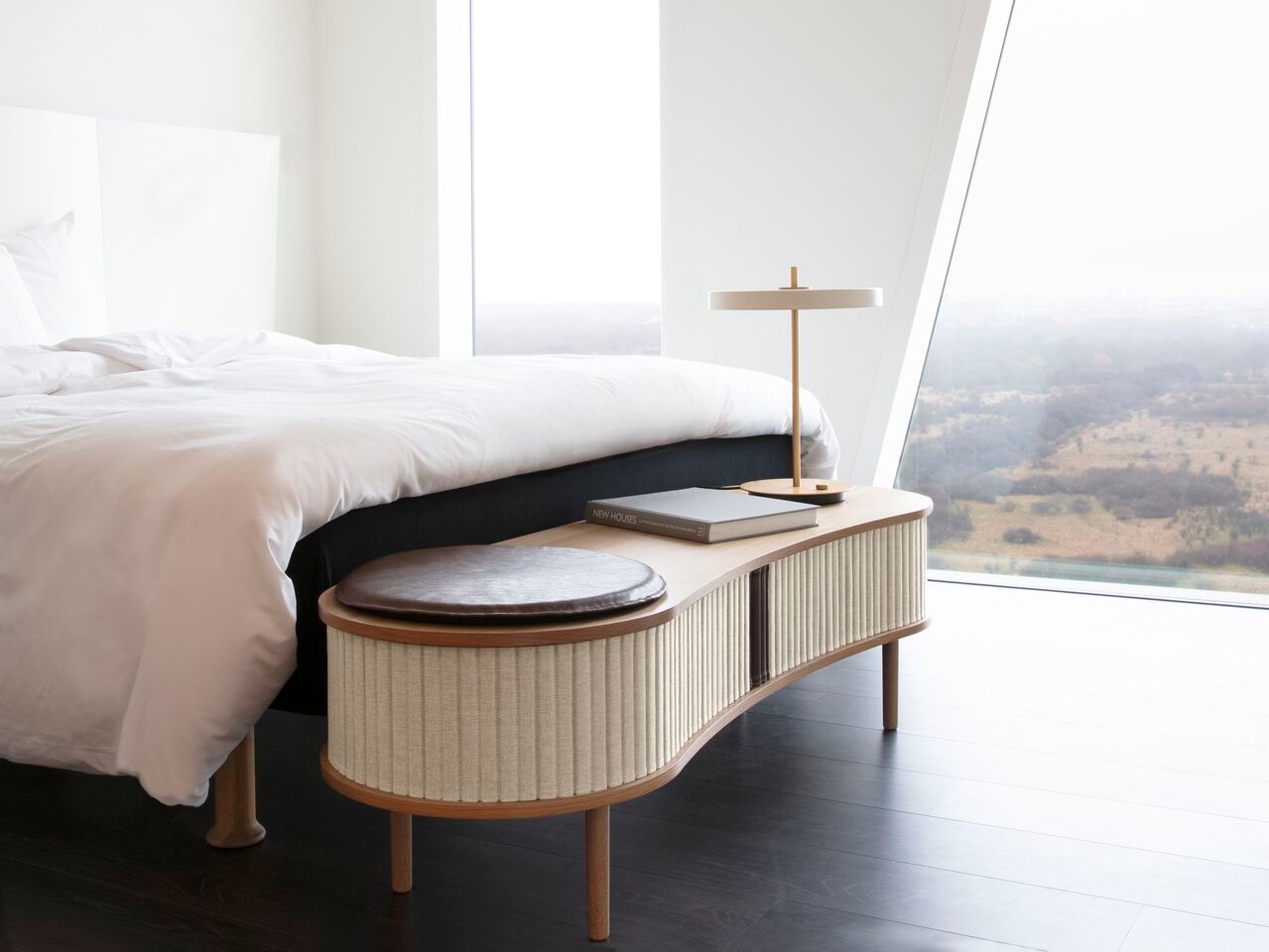 Деревянный шкаф для телевизора UMAGE Audacious ARCH-00093662 - Вид №3