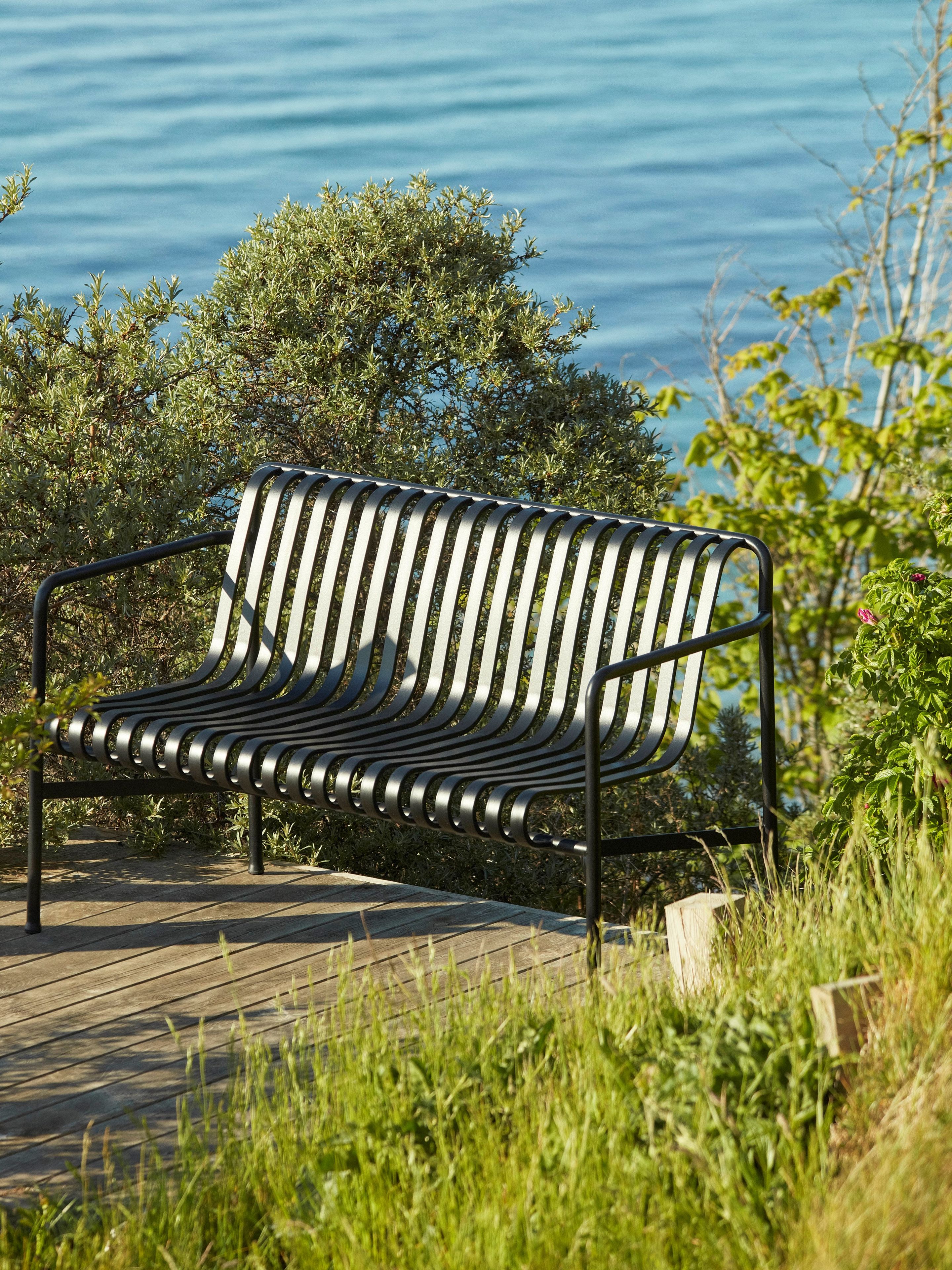 Стальная садовая скамейка с подлокотниками Hay Палисад ARCH-00009540 - Вид №5