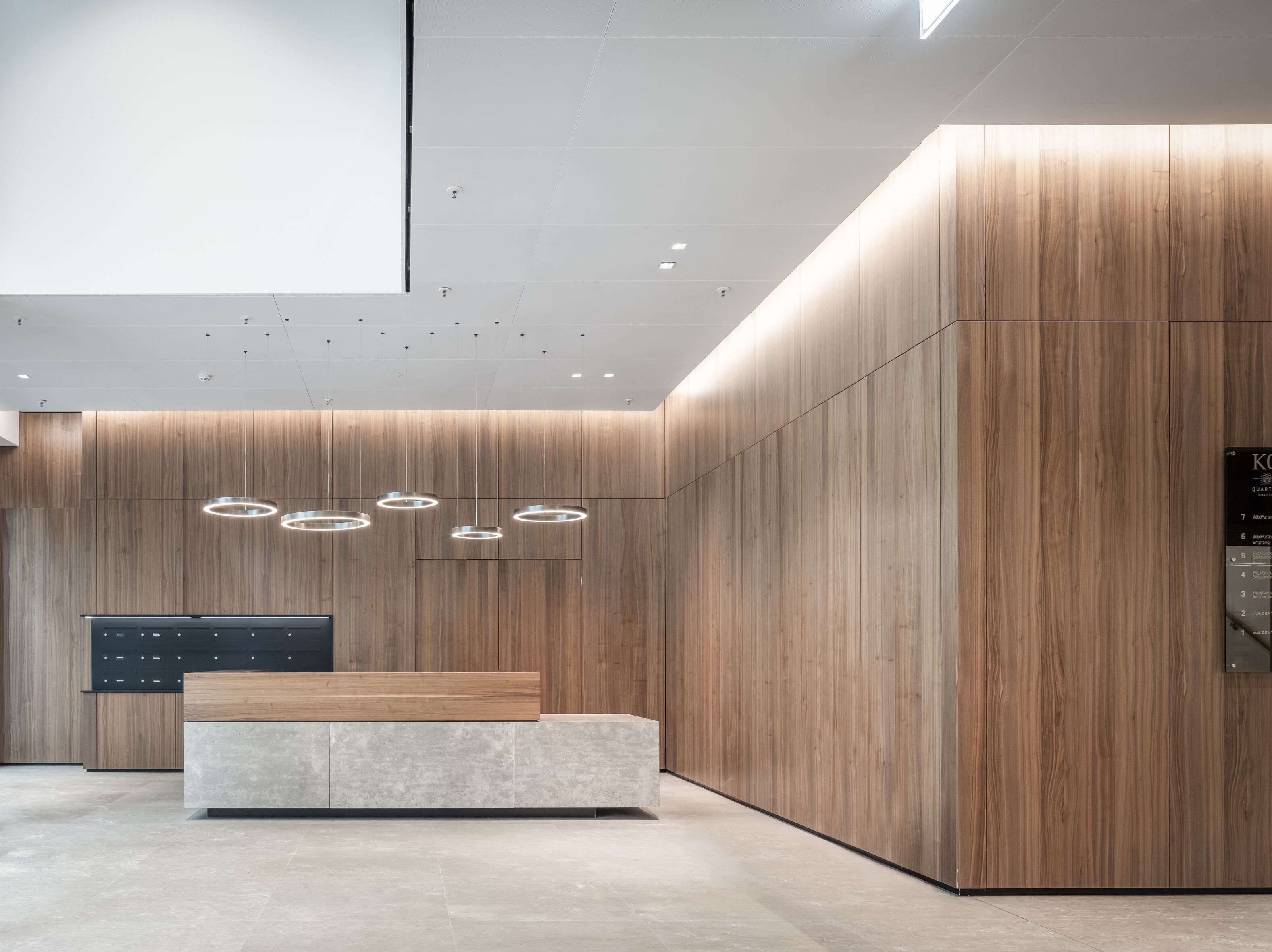 Перегородка с деревянными панелями Lindner LOGIC 100 TIMBER ARCH-00092724