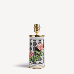 Металлическая настольная лампа