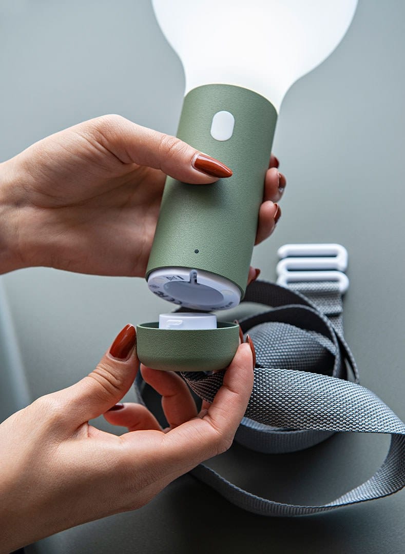 Алюминиевый и полиэтиленовый беспроводной подвесной светильник Fermob Aplô ARCH-00079418 - Вид №6