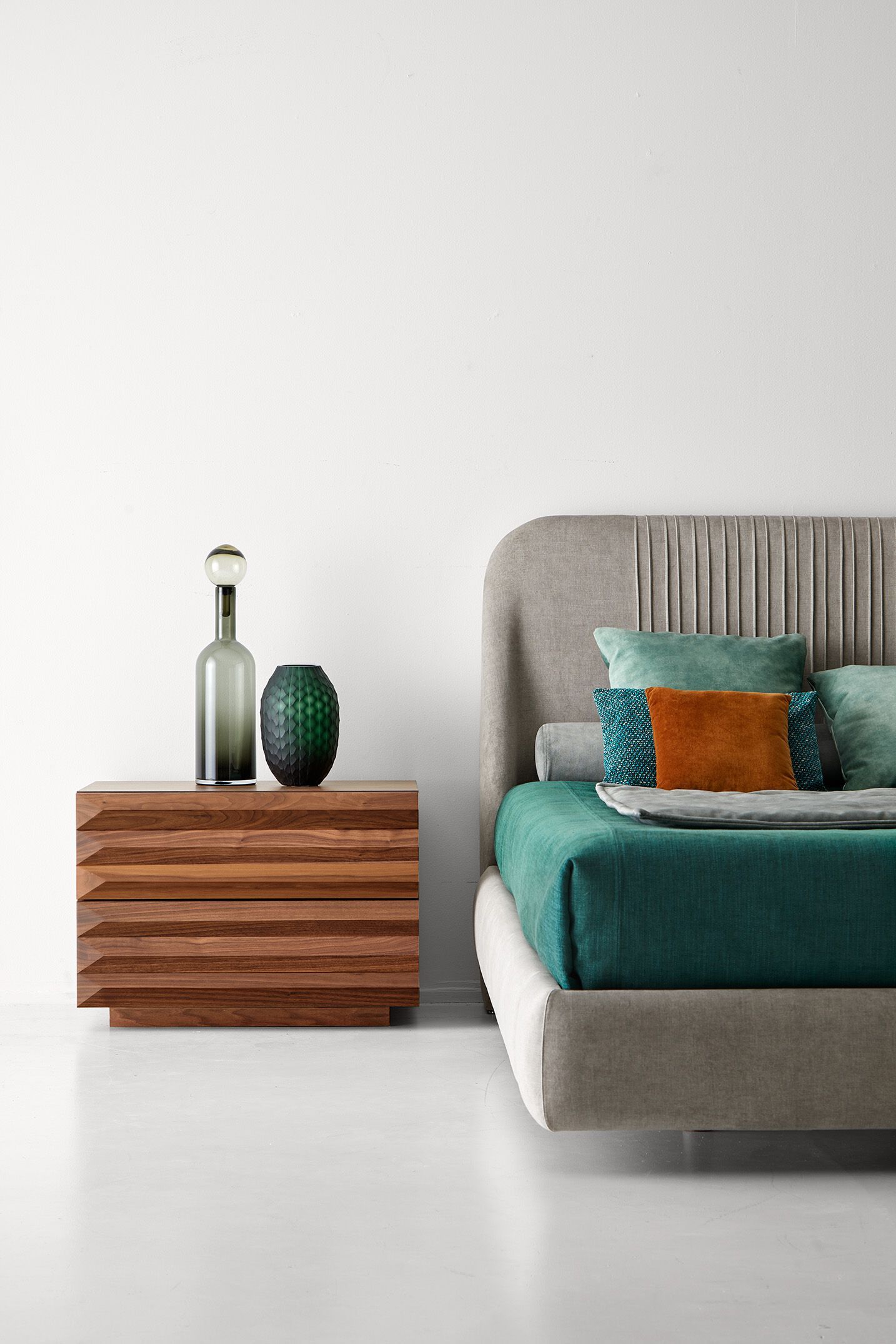 Тумбочка из грецкого ореха с ящиками Modesign Modi ARCH-00046862 - Вид №5