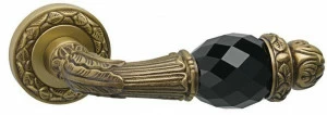 Bronces Mestre Металлическая ручка с античной отделкой на розе Clasica 0r6541.n00.44