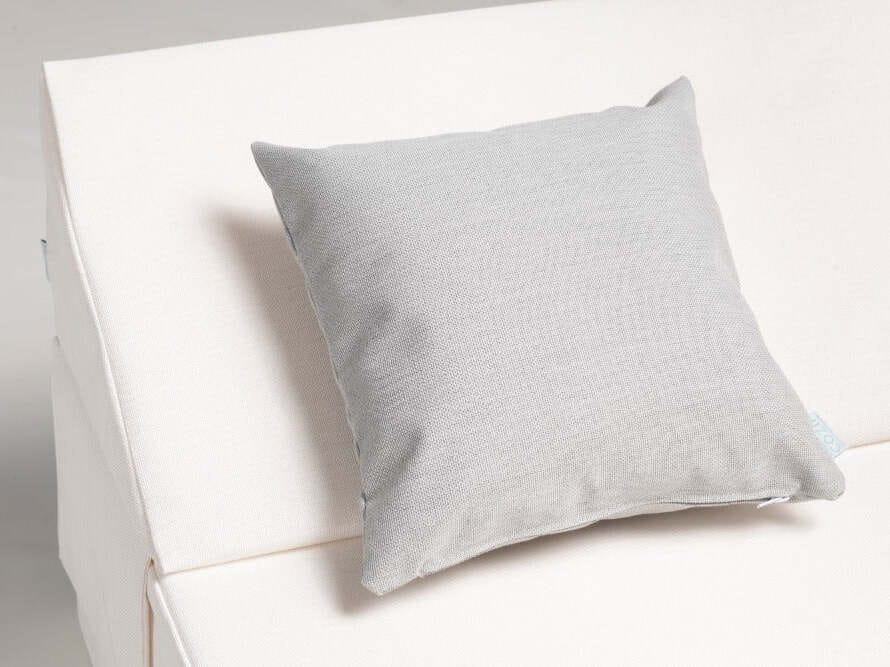 Квадратная однотонная подушка Batyline® для наружного применения COZIP BATYLINE 40x40 ARCH-00090792 - Вид №3