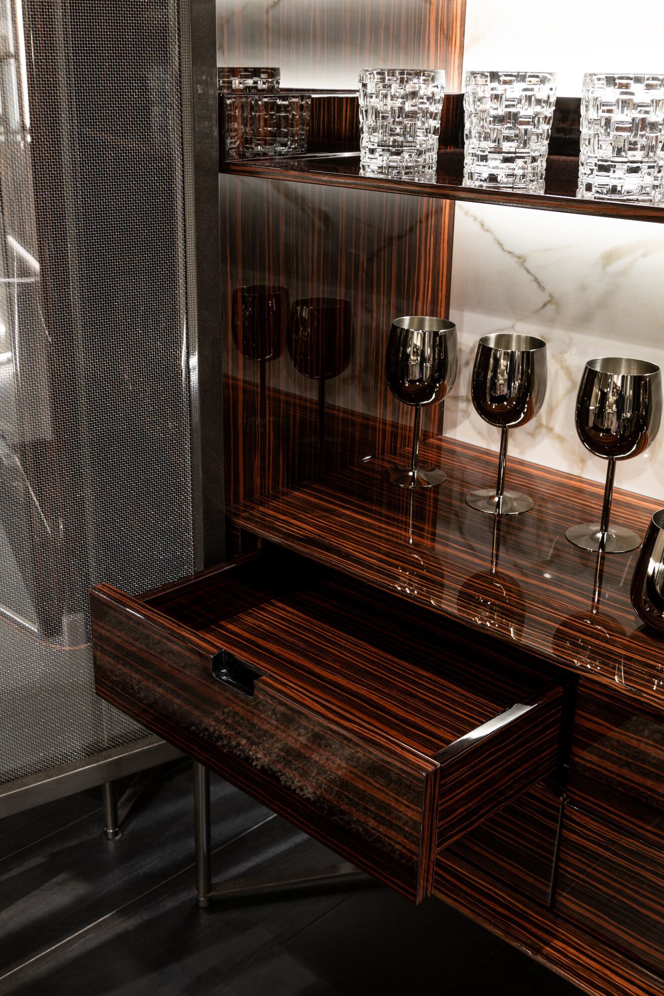 Деревянная витрина со встроенным освещением MisuraEmme Сибуя ARCH-00081624 - Вид №3