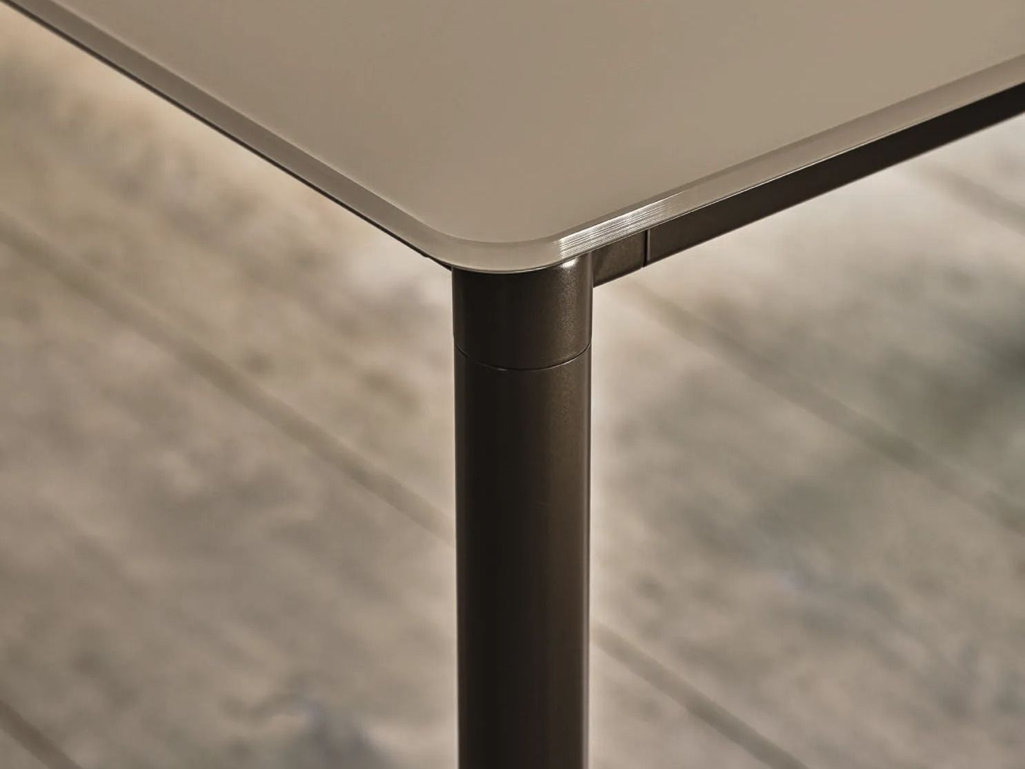 Обеденный стол из стали и хрусталя Bontempi Casa MOON ARCH-00086863 - Вид №1