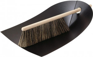 303200 Dustpan & Broom Black Normann Copenhagen