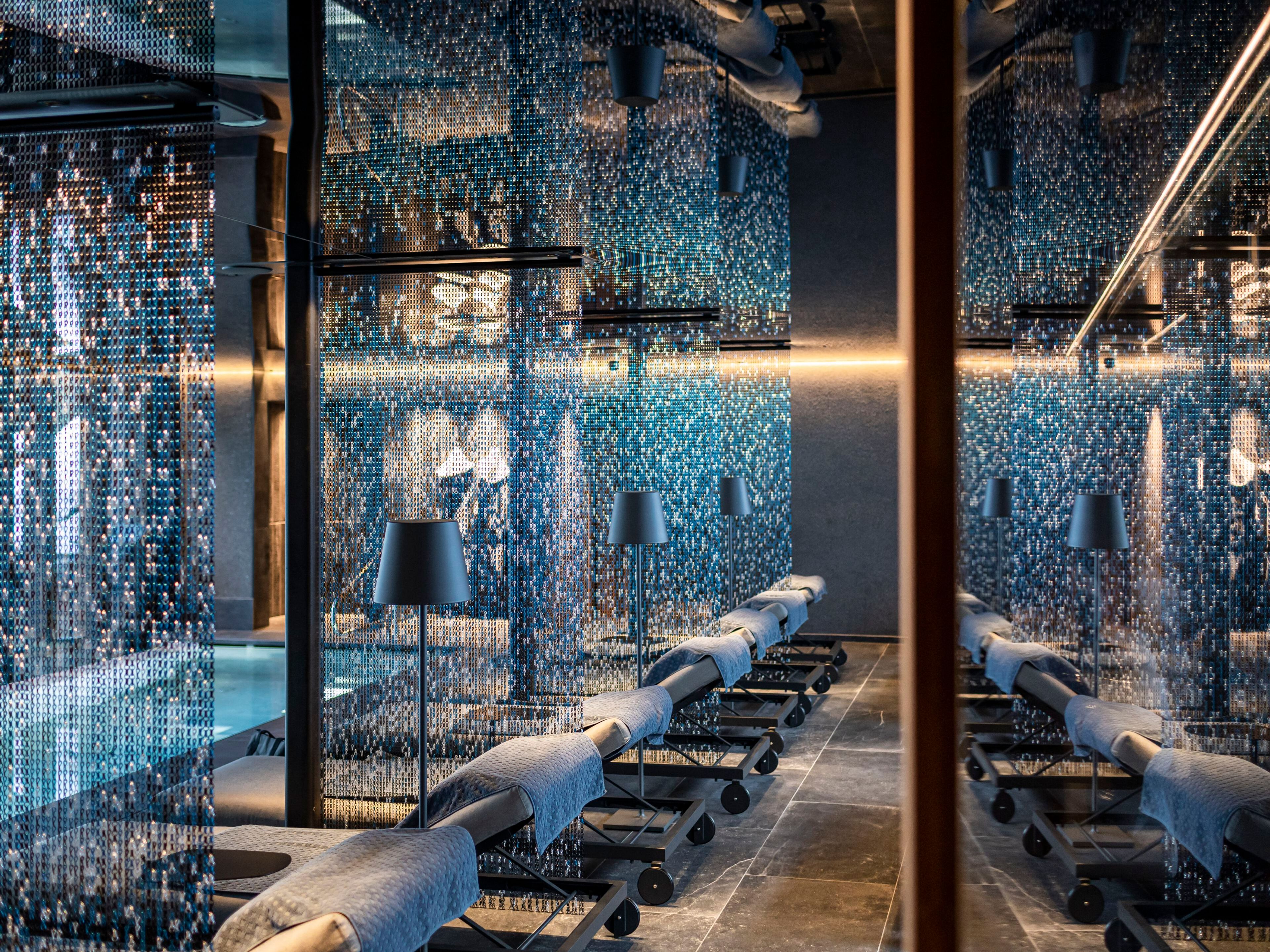 Алюминиевая проволочная палатка Kriskadecor SPACE DIVIDER - HOTEL ARCH-00066647