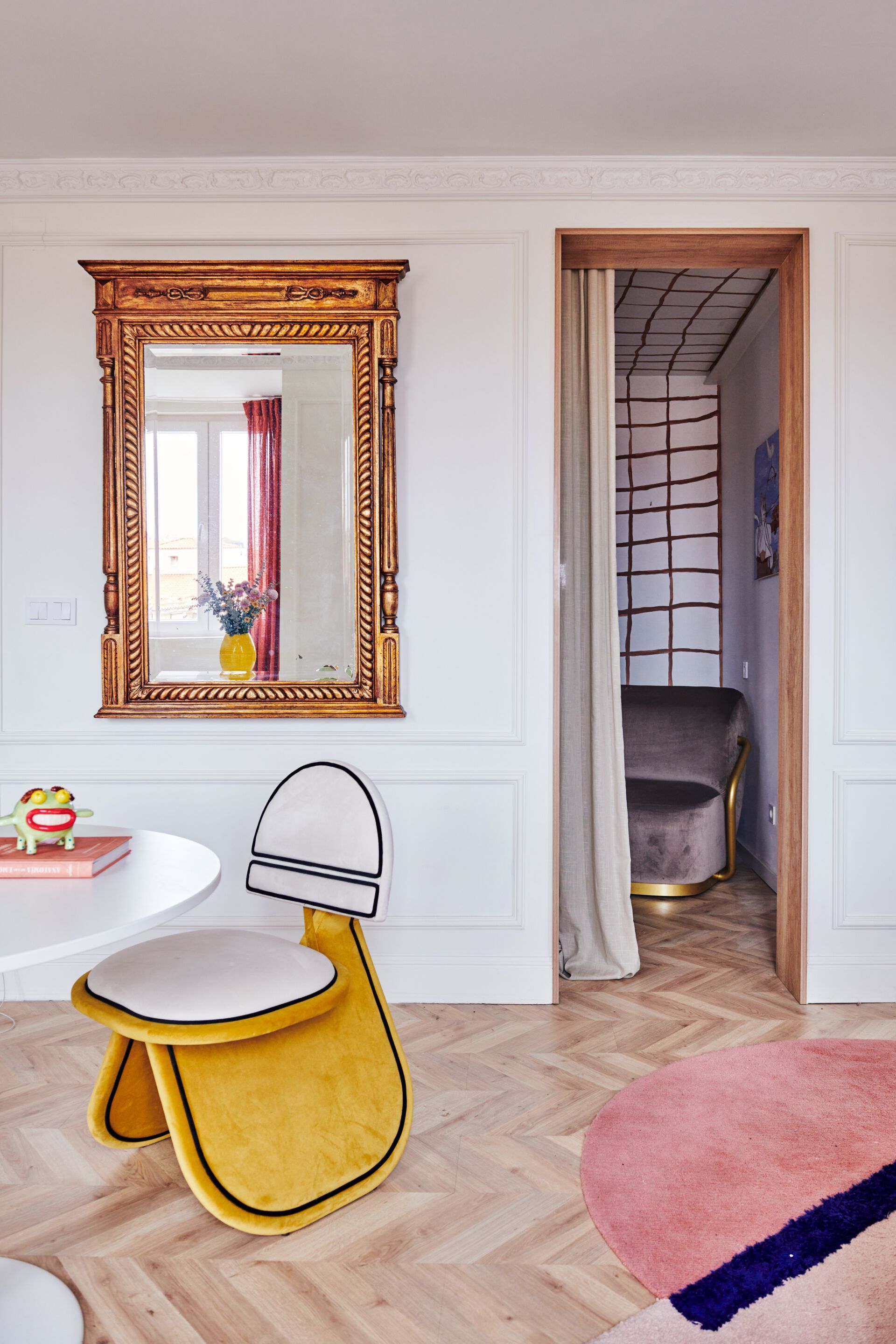 Бархатный мягкий стул DOVAIN STUDIO MECO ARCH-00073637 - Вид №4