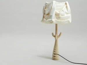 BD Barcelona Design Настольная лампа из дерева