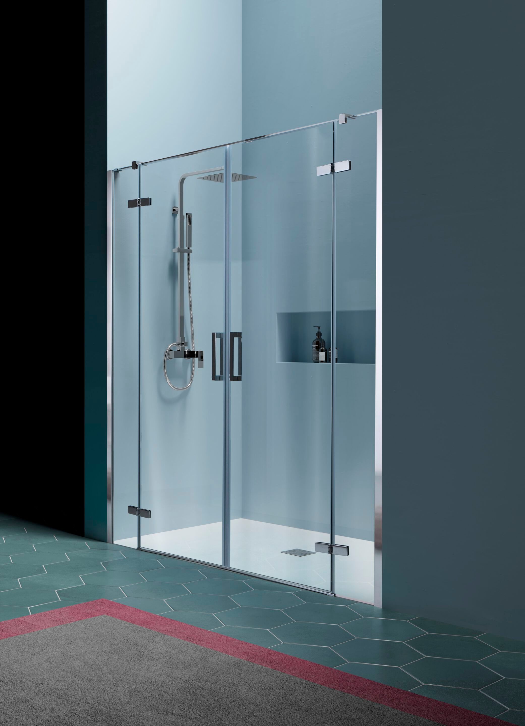 Алюминиевая и стеклянная нишевая душевая кабина с распашной дверью TAMANACO 8MILL ARCH-00025394 - Вид №2