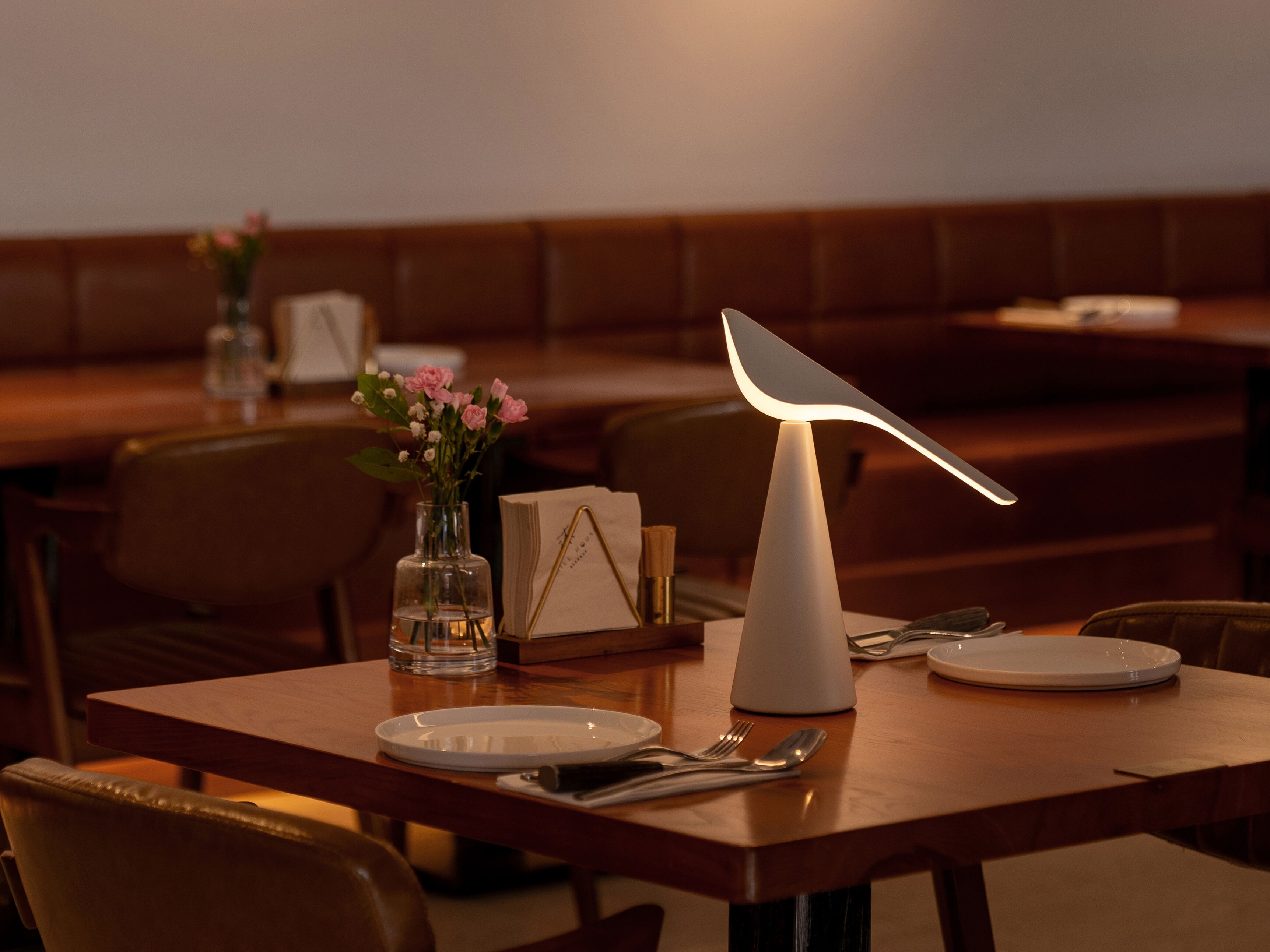 Алюминиевая светодиодная настольная лампа Established&Sons TIKI ARCH-00145932 - Вид №35