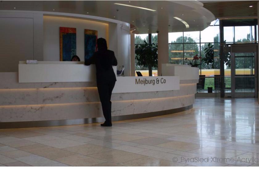 PyraSied Стойка администратора в декопьетре © Decopietra© sun-id-1389094 - Вид №1