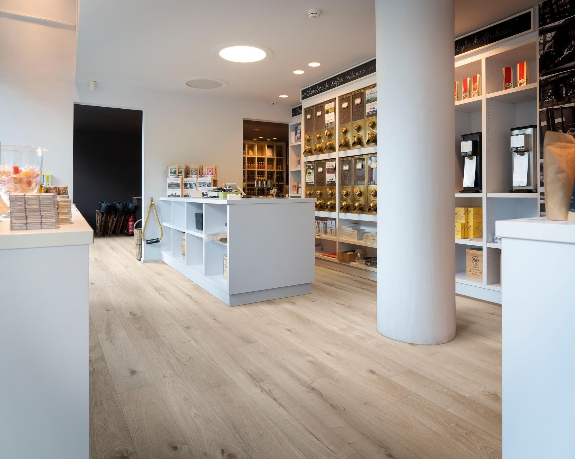 Нескользящий виниловый пол с эффектом дерева BEAUFLOR Xtreme Lux ARCH-00107416 - Вид №2