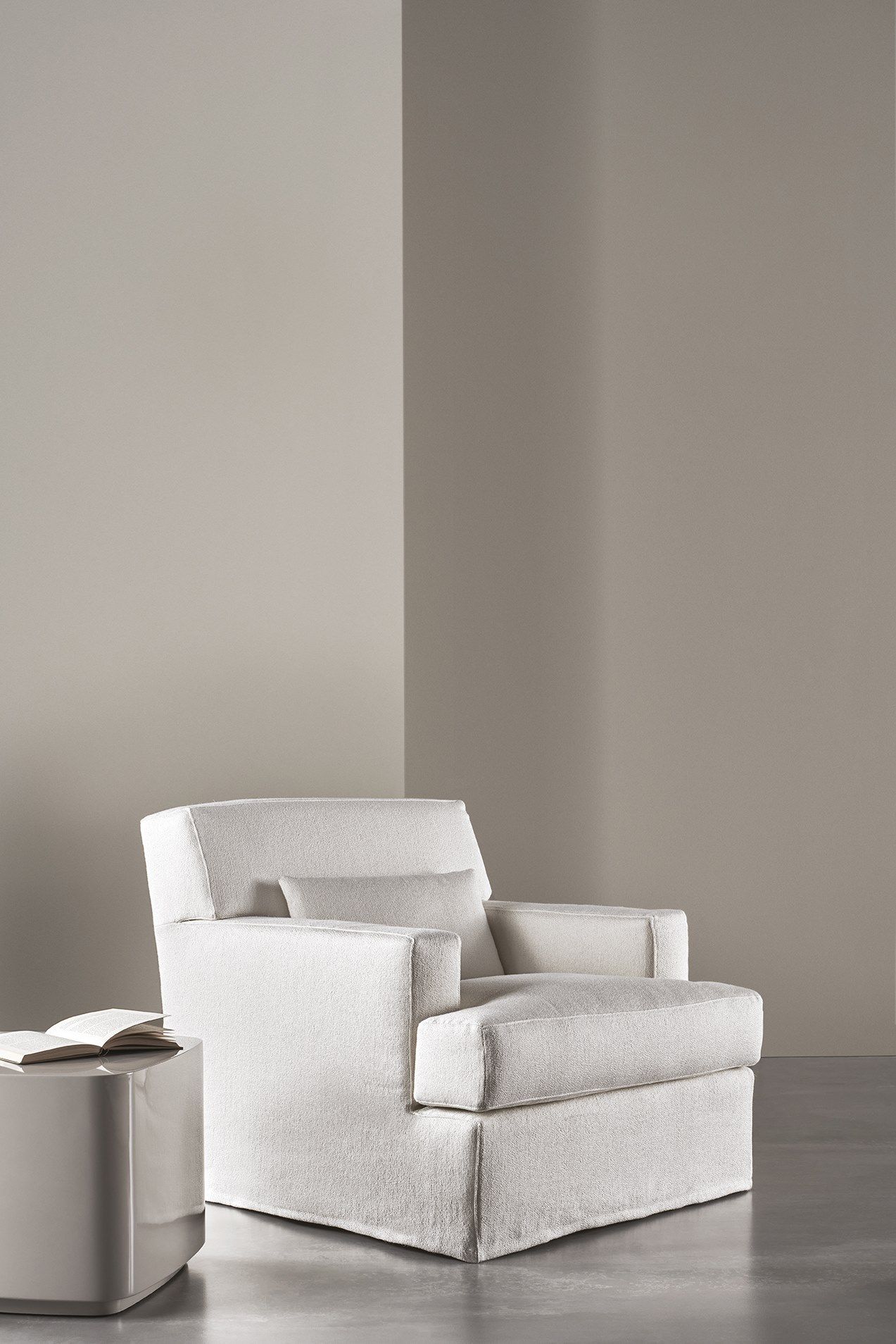 Тканевое кресло с подлокотниками Meridiani Джеймс ARCH-00048449 - Вид №1