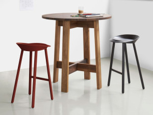 Высокий круглый дубовый стол