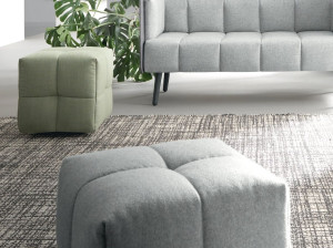 Квадратный пуф из ткани