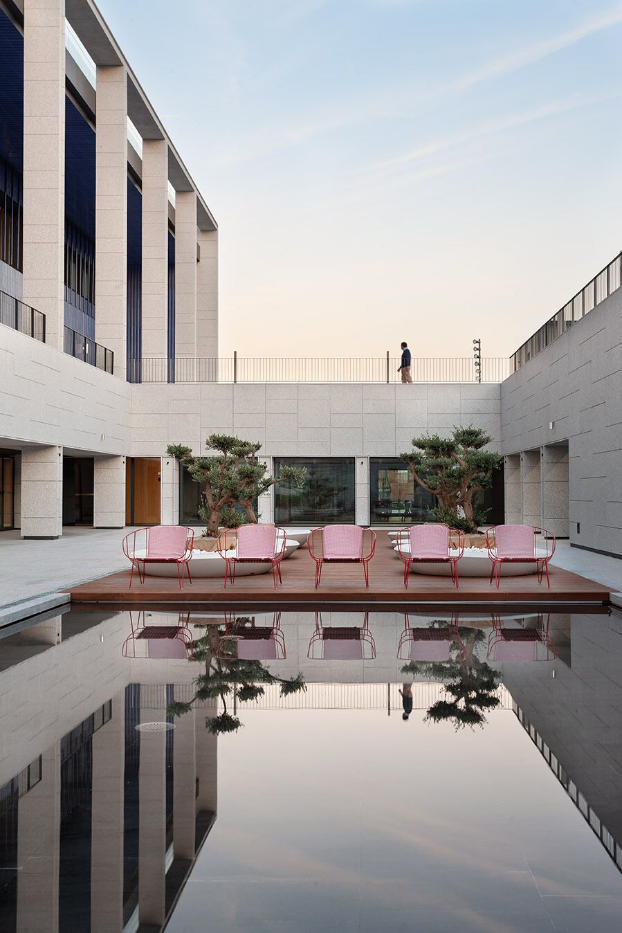 Стальной стул с порошковым покрытием с подлокотниками iSimar оливковое дерево ARCH-00063895 - Вид №5