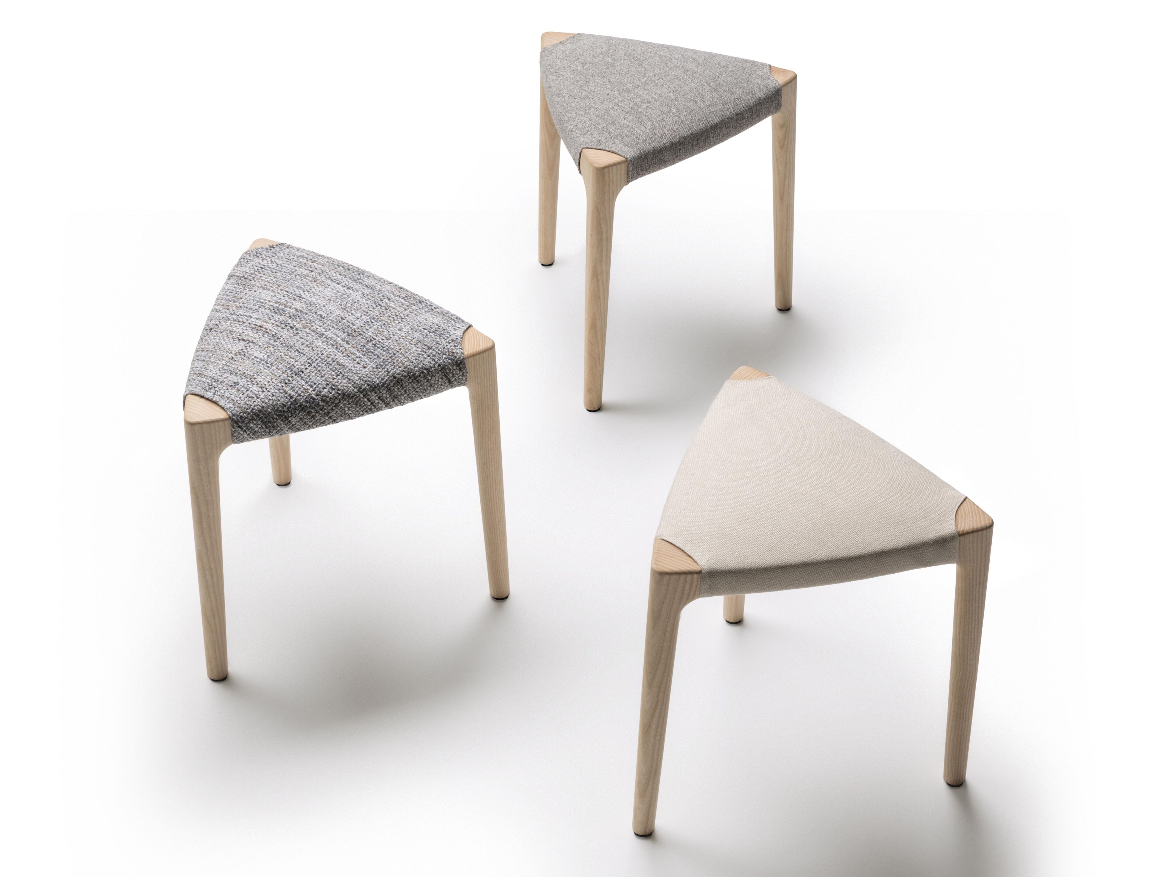 Штабелируемый табурет из ясеня Living Divani Тичино ARCH-00109514