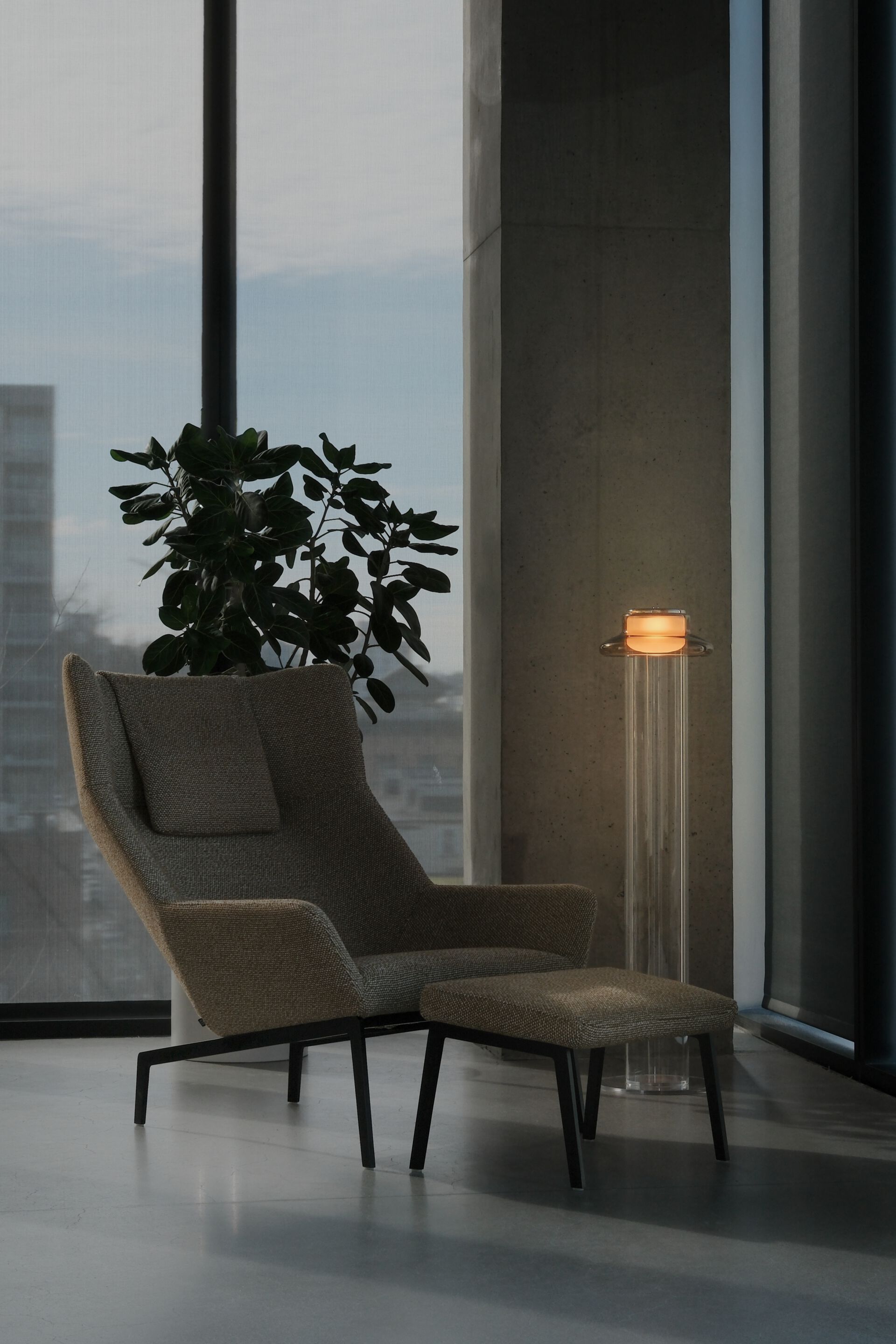 Стеклянный торшер A-N-D Pace ARCH-00097459 - Вид №1