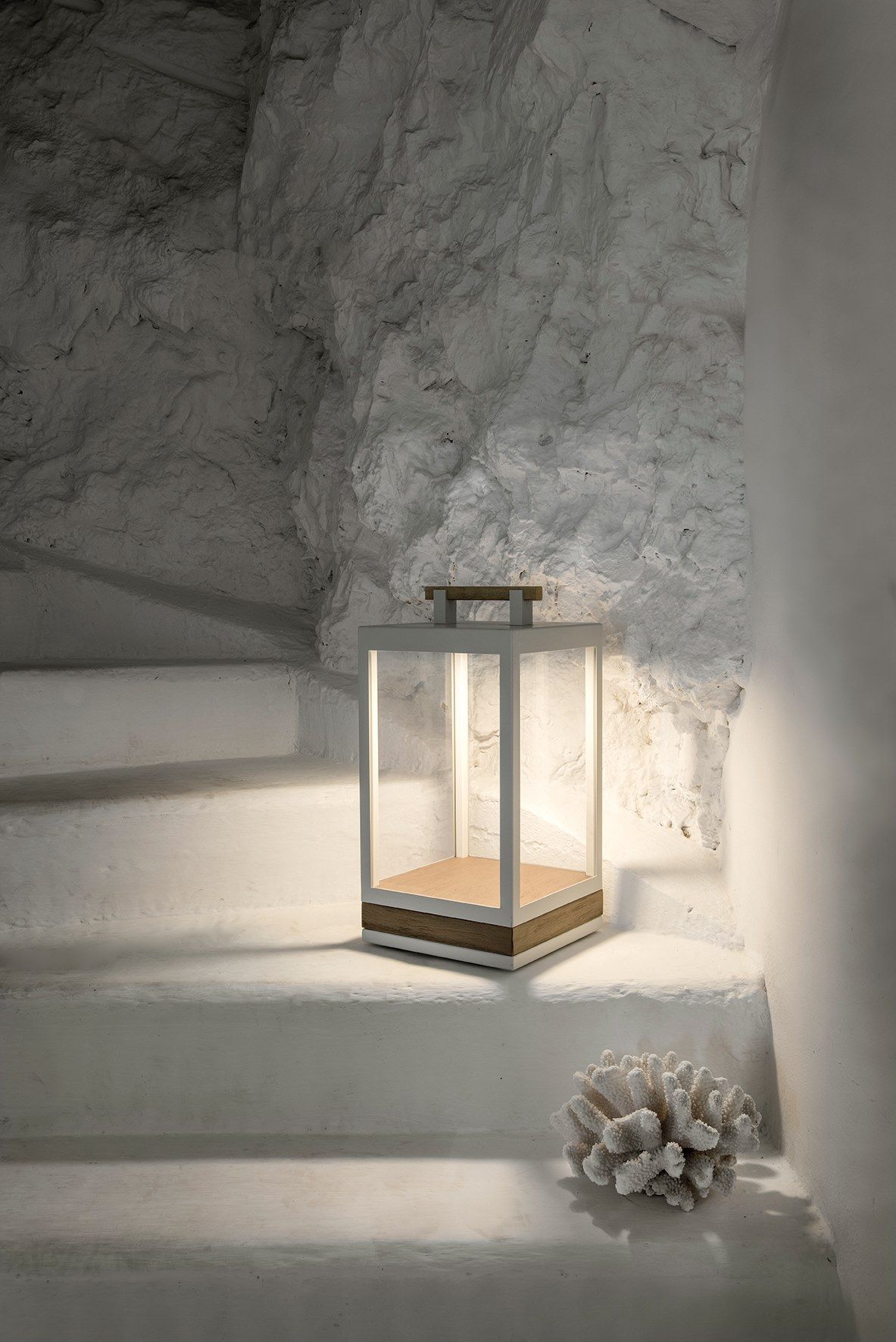 Настольная лампа с батарейным питанием из тикового дерева Ethimo Carrè ARCH-00094982 - Вид №3